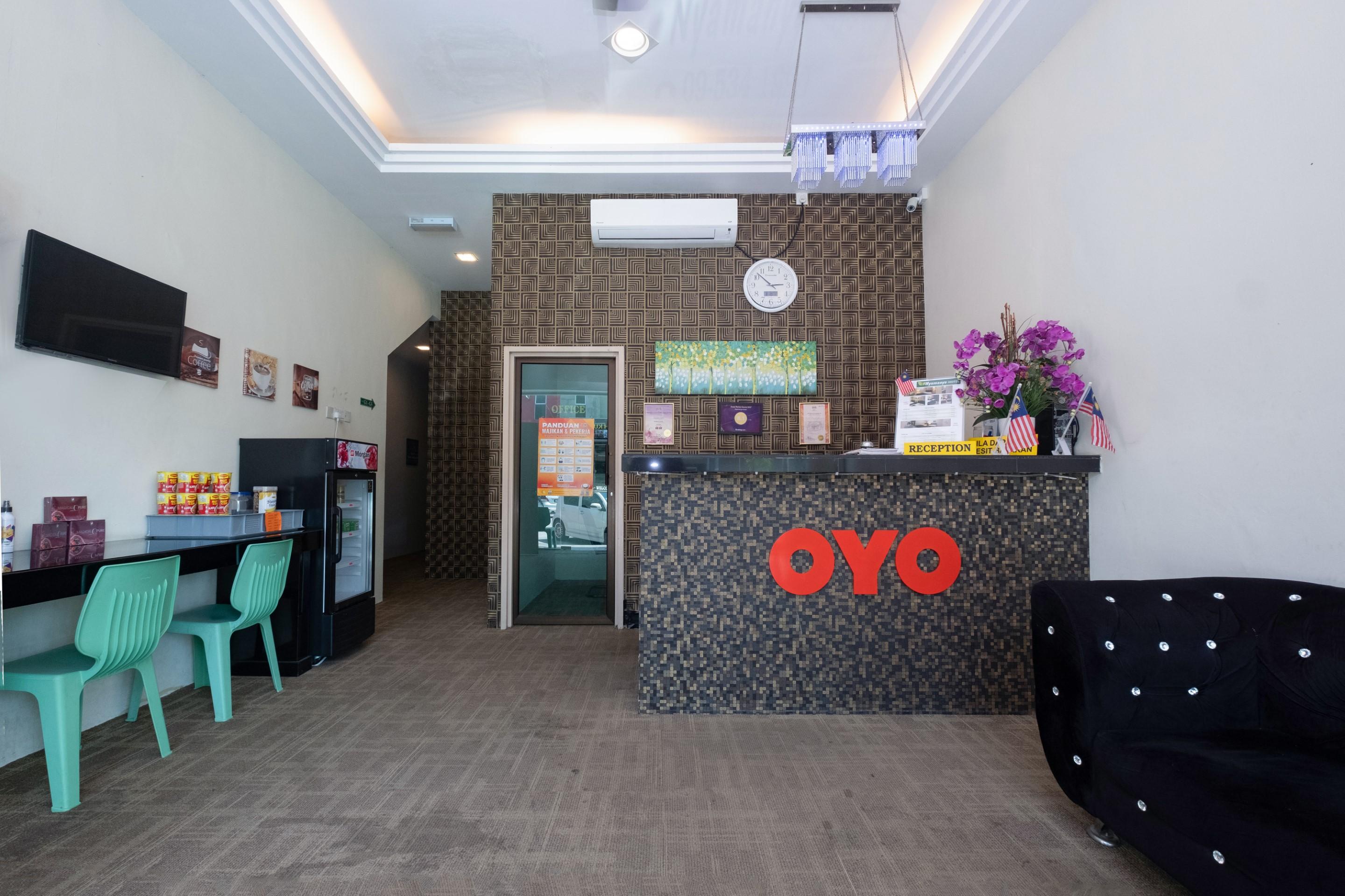 Oyo 89981 Nyamanya Hotel Kuantan Exteriér fotografie